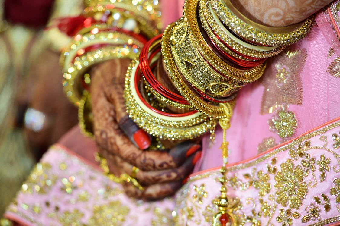 2025 Jewelry Market: Unraveling Ad Strategies of Top 5 Brands